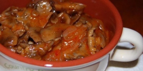 Crvenokose u sosu od paradajza za zimu: kako kuvati, recepti